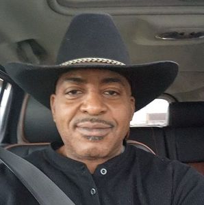 Meet your Posher, Larry